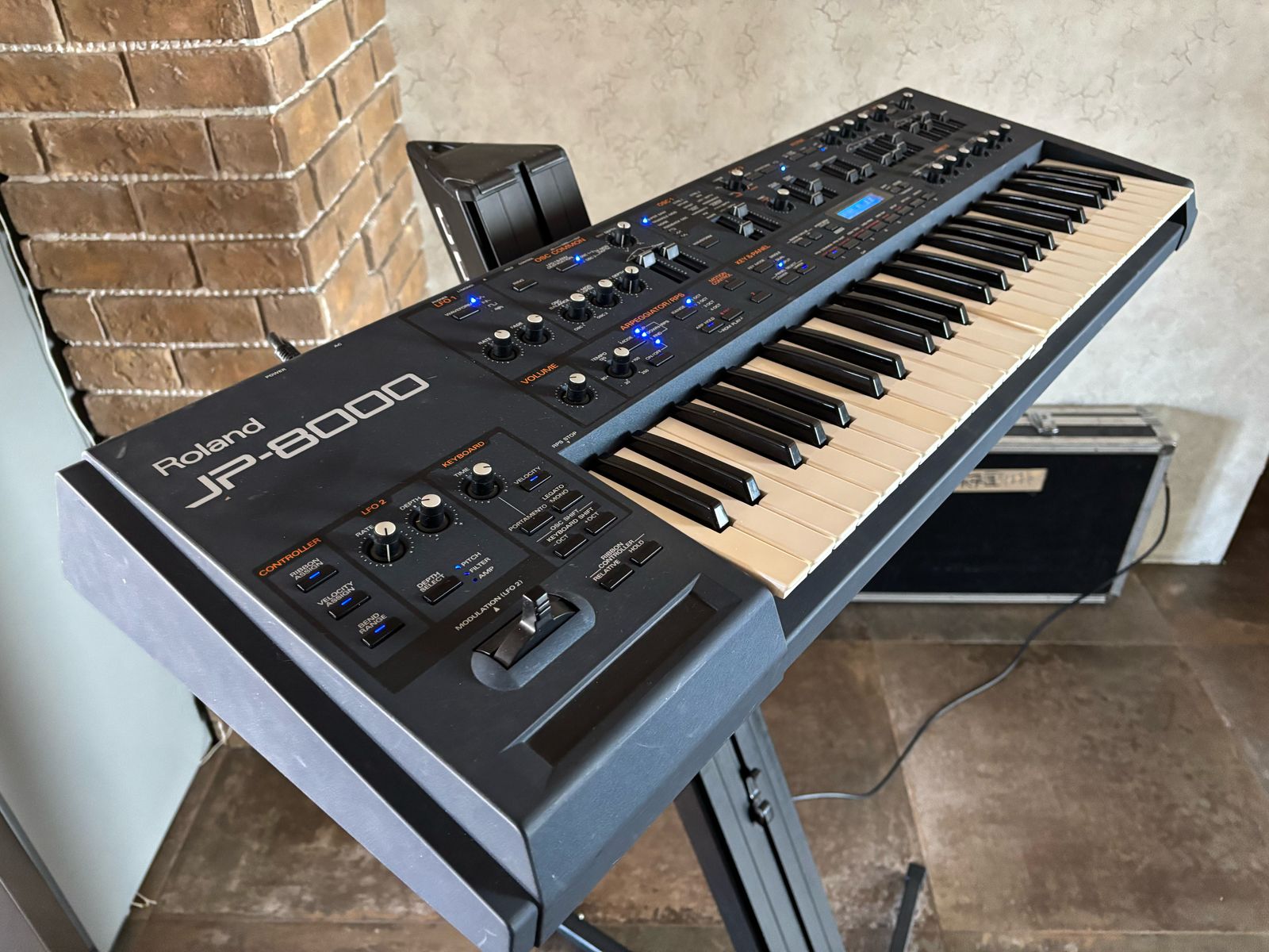 JP8000 4 .jpeg